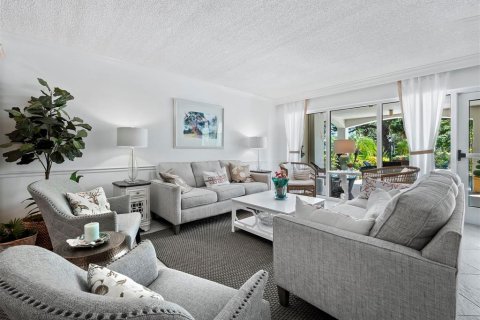 Condo in Venice, Florida, 2 bedrooms  № 2419628 - photo 23