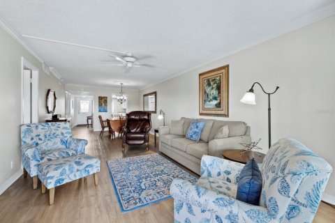 Condo in Venice, Florida, 2 bedrooms  № 2419628 - photo 7