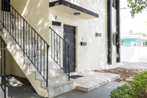 House in Miami, Florida 2 bedrooms, 72.56 sq.m. № 2076184 - photo 21