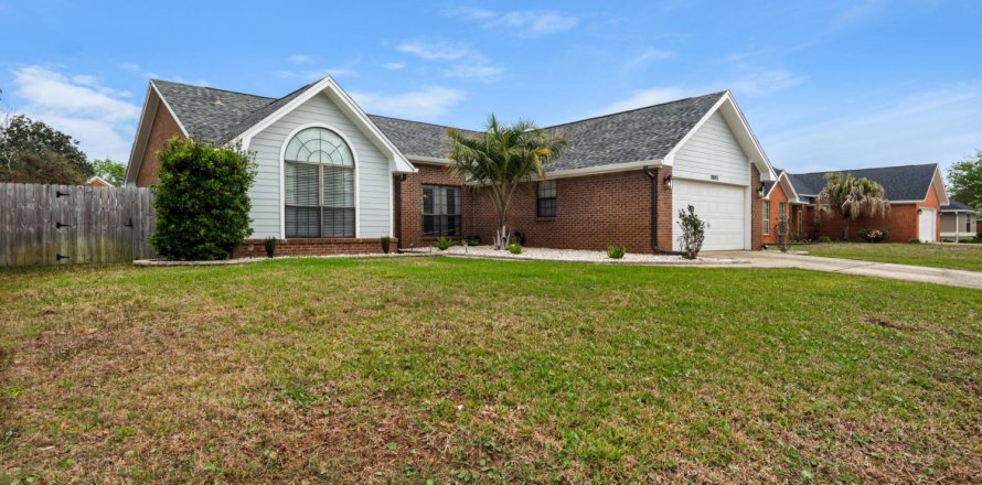 Casa en Navarre, Florida 3 dormitorios, 166.67 m2 № 560890