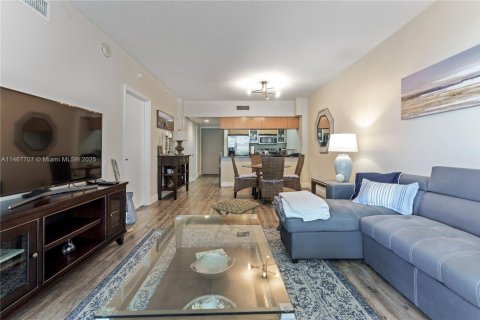 Condominio en alquiler en Miami, Florida, 1 dormitorio, 76.64 m2 № 1896454 - foto 20