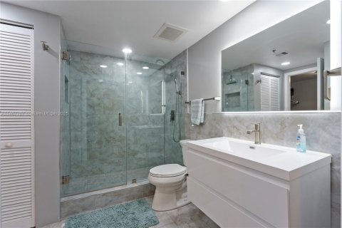Condominio en alquiler en Miami, Florida, 1 dormitorio, 76.64 m2 № 1896454 - foto 26