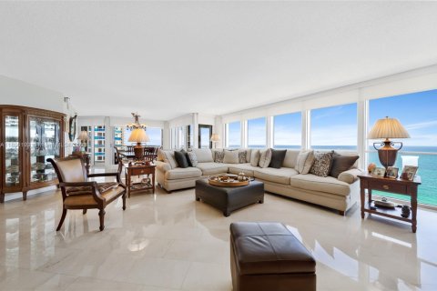 Condo in Sunny Isles Beach, Florida, 2 bedrooms  № 1875502 - photo 20