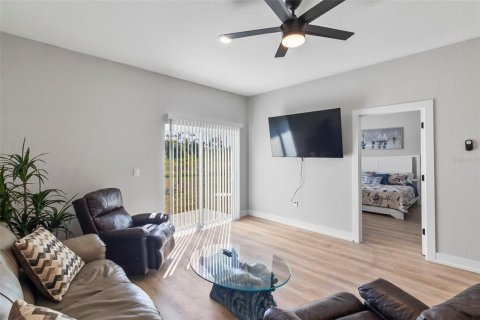 Propiedad comercial en venta en Port Charlotte, Florida, 209.03 m2 № 1802041 - foto 27