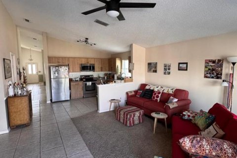 Casa en venta en Lake Mary, Florida, 4 dormitorios, 179.21 m2 № 1837870 - foto 2