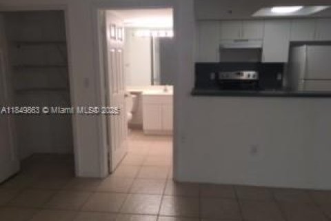 Copropriété à louer à Miami, Floride: 1 chambre, 81.75 m2 № 1852389 - photo 7