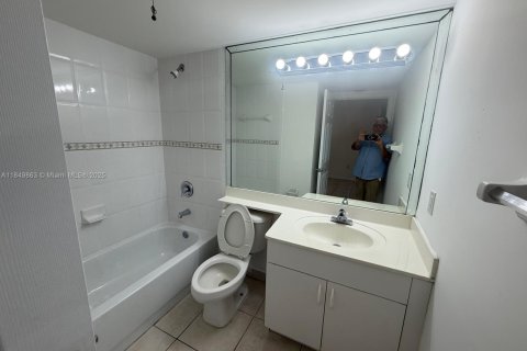 Copropriété à louer à Miami, Floride: 1 chambre, 81.75 m2 № 1852389 - photo 11