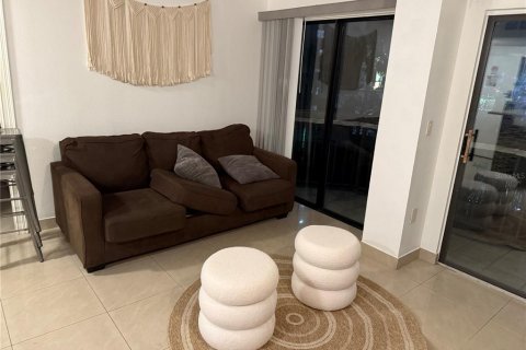 Condo in Orlando, Florida, 2 bedrooms № 2123018 - photo 9