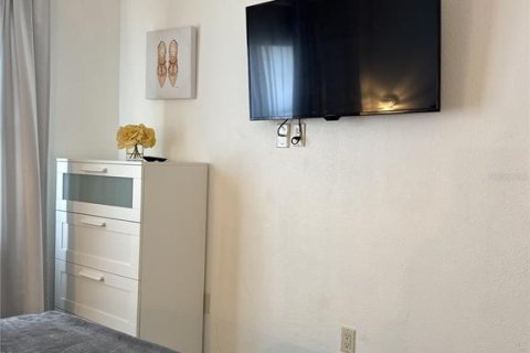 Condo in Orlando, Florida, 2 bedrooms № 2123018 - photo 13