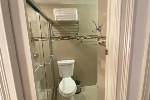 Condo in Orlando, Florida, 2 bedrooms № 2123018 - photo 16