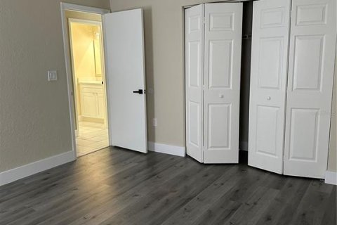 Casa en alquiler en Port Charlotte, Florida, 3 dormitorios, 132.48 m2 № 1797928 - foto 4