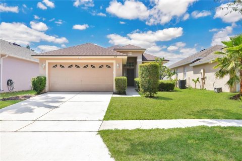 House in Orlando, Florida 3 bedrooms, 148.83 sq.m. № 1679771 - photo 18