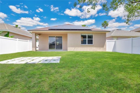House in Orlando, Florida 3 bedrooms, 148.83 sq.m. № 1679771 - photo 15