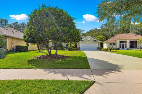 Villa ou maison à vendre à Mount Dora, Floride: 3 chambres, 199.93 m2 № 1780980 - photo 4