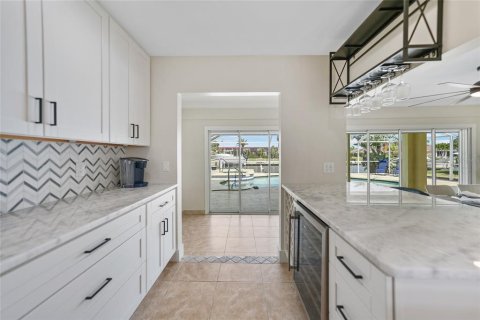 Casa en venta en Punta Gorda, Florida, 3 dormitorios, 163.97 m2 № 1631504 - foto 9