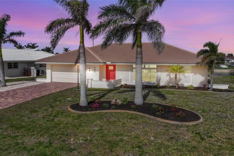 Casa en venta en Punta Gorda, Florida, 3 dormitorios, 163.97 m2 № 1631504 - foto 1