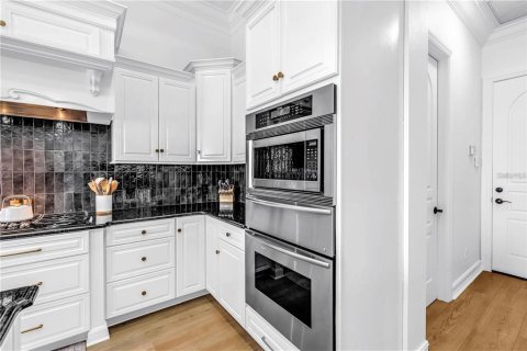 Casa en alquiler en Tampa, Florida, 4 dormitorios, 332.13 m2 № 2277478 - foto 30