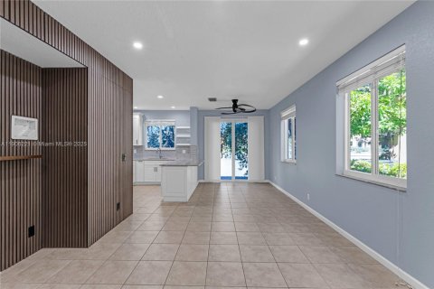 Купить таунхаус в Ривьера-Бич, Флорида 2 спальни, 111.39м2, № 1964001 - фото 12