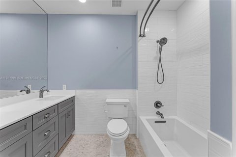 Купить таунхаус в Ривьера-Бич, Флорида 2 спальни, 111.39м2, № 1964001 - фото 24