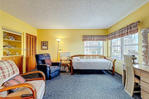 Copropriété à vendre à Hallandale Beach, Floride: 2 chambres, 130.06 m2 № 1923290 - photo 22