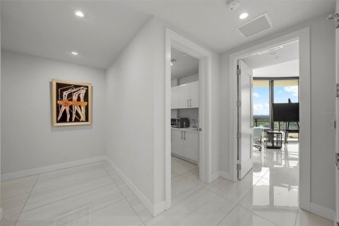Condo in Tampa, Florida, 3 bedrooms  № 1638241 - photo 30
