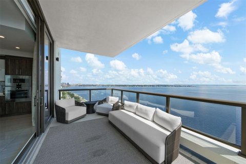 Condo in Tampa, Florida, 3 bedrooms  № 1638241 - photo 13