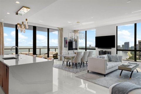 Condo in Tampa, Florida, 3 bedrooms  № 1638241 - photo 4