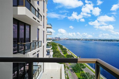 Condo in Tampa, Florida, 3 bedrooms  № 1638241 - photo 14