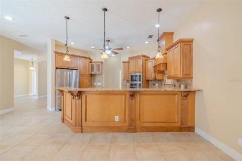 House in Valrico, Florida 4 bedrooms, 233.74 sq.m. № 1901217 - photo 18