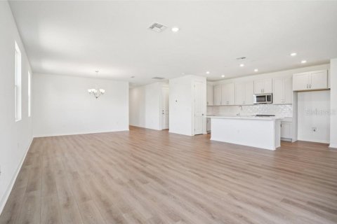 Casa en venta en Mount Dora, Florida, 3 dormitorios, 191.94 m2 № 2167441 - foto 5