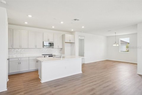 Casa en venta en Mount Dora, Florida, 3 dormitorios, 191.94 m2 № 2167441 - foto 11