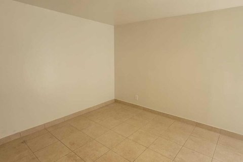 Commercial property in Hollywood, Florida 166.85 sq.m. № 2146971 - photo 10