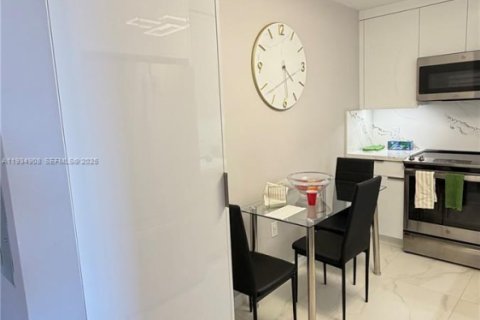 Купить кондоминиум в Санни-Айлс-Бич, Флорида 2 спальни, 141.3м2, № 1993107 - фото 3