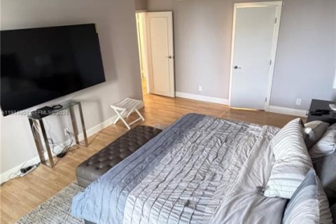 Купить кондоминиум в Санни-Айлс-Бич, Флорида 2 спальни, 141.3м2, № 1993107 - фото 13