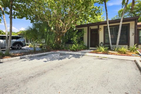 Condo à Pembroke Pines, Floride, 2 chambres  № 2355525