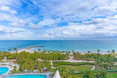 Condo in Bal Harbour, Florida, 2 bedrooms  № 2035450 - photo 14