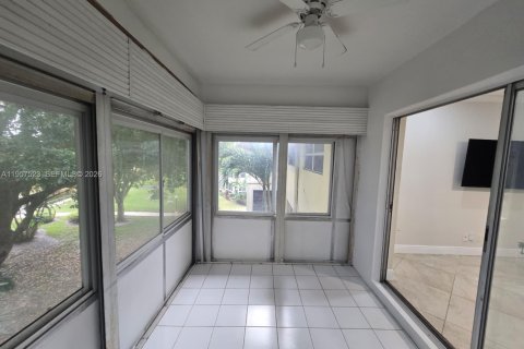 Condominio en alquiler en Lauderdale Lakes, Florida, 2 dormitorios, 87.7 m2 № 2080469 - foto 26