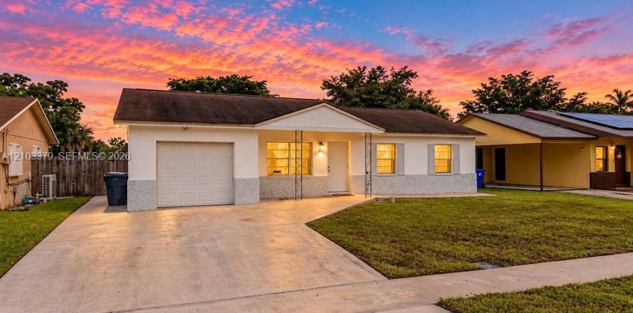 Villa ou maison à North Lauderdale, Floride 3 chambres, 103.68 m2 № 2411223