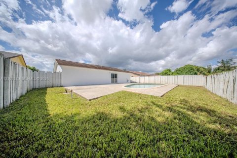 Villa ou maison à vendre à North Lauderdale, Floride: 3 chambres, 103.68 m2 № 2411223 - photo 5