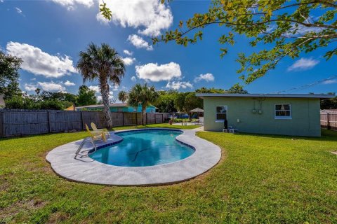 House in South Daytona, Florida 3 bedrooms, 92.9 sq.m. № 2152192 - photo 22