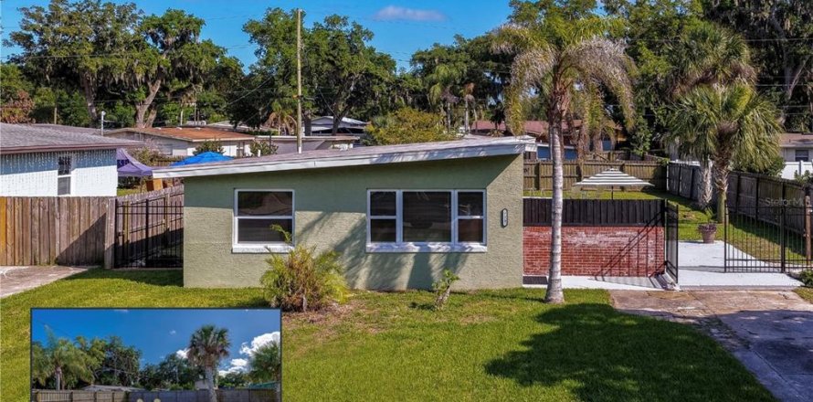 House in South Daytona, Florida 3 bedrooms, 92.9 sq.m. № 2152192