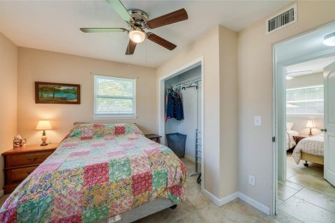 House in South Daytona, Florida 3 bedrooms, 92.9 sq.m. № 2152192 - photo 13