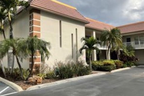 Condo in Clearwater, Florida, 2 bedrooms № 2277324