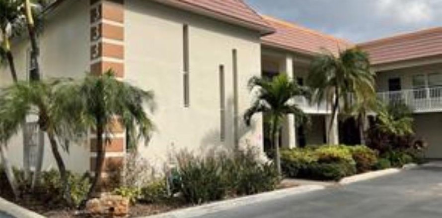 Condo in Clearwater, Florida, 2 bedrooms № 2277324