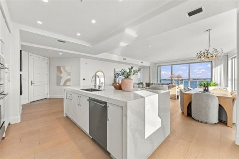 Copropriété à vendre à Tampa, Floride: 3 chambres, 234.3 m2 № 2428893 - photo 11