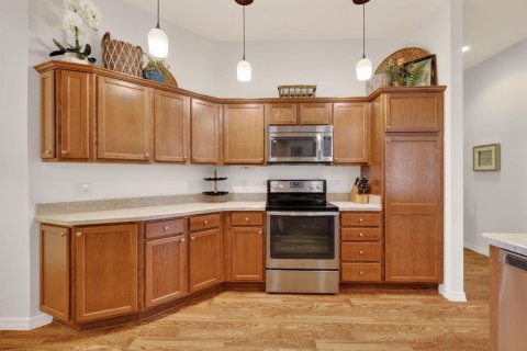 House in The Villages, Florida 3 bedrooms, 176.98 sq.m. № 2190967 - photo 22