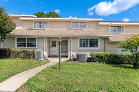 Copropriété à vendre à Summerfield, Floride: 2 chambres, 102.1 m2 № 1894330 - photo 4