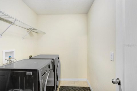 Casa en venta en Riverview, Florida, 5 dormitorios, 289.95 m2 № 2213933 - foto 28