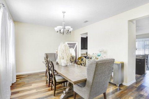 Casa en venta en Riverview, Florida, 5 dormitorios, 289.95 m2 № 2213933 - foto 4