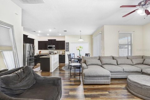 Casa en venta en Riverview, Florida, 5 dormitorios, 289.95 m2 № 2213933 - foto 8